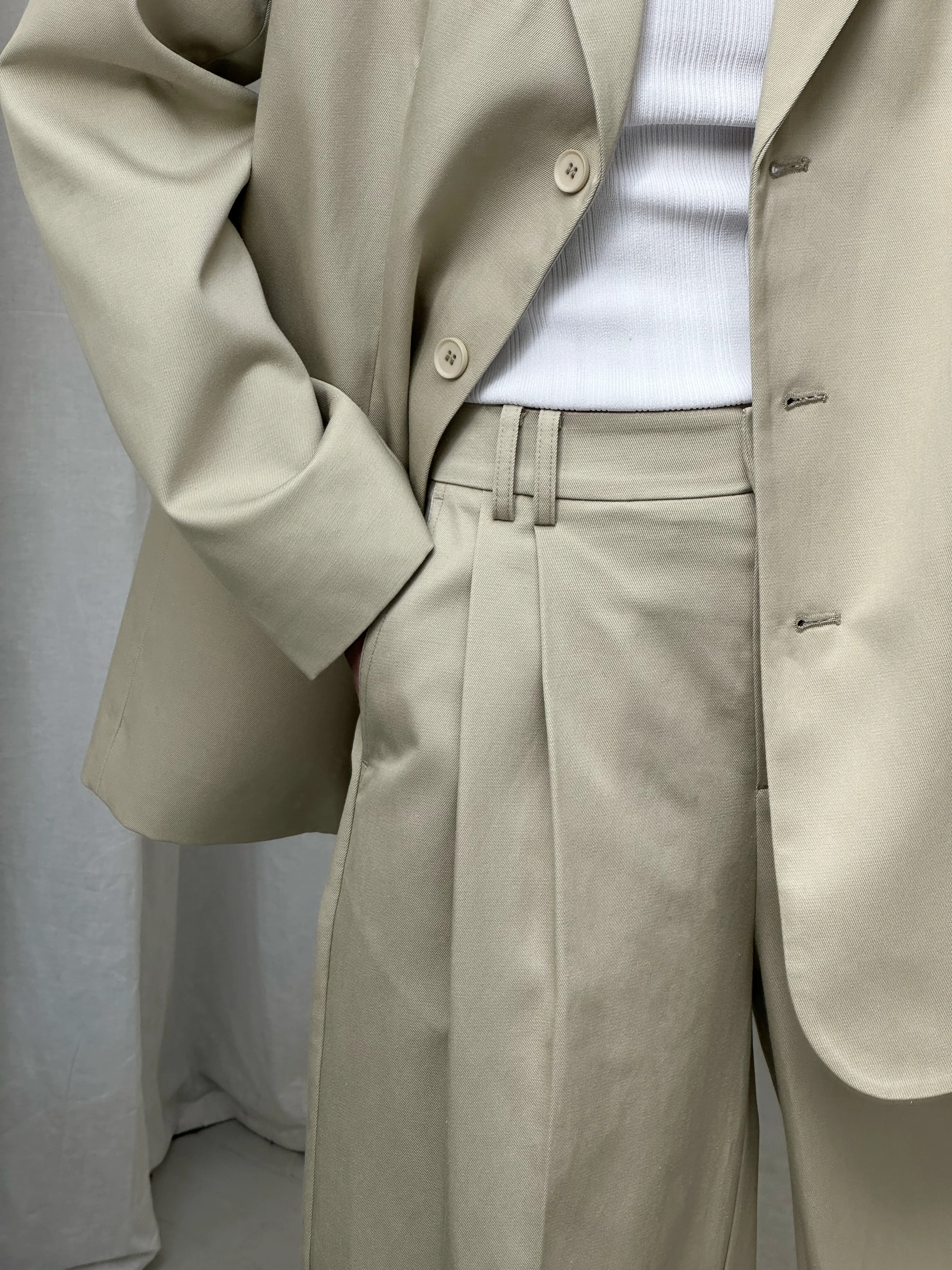 MAEVE BOXY BLAZER | light olive - Image 3